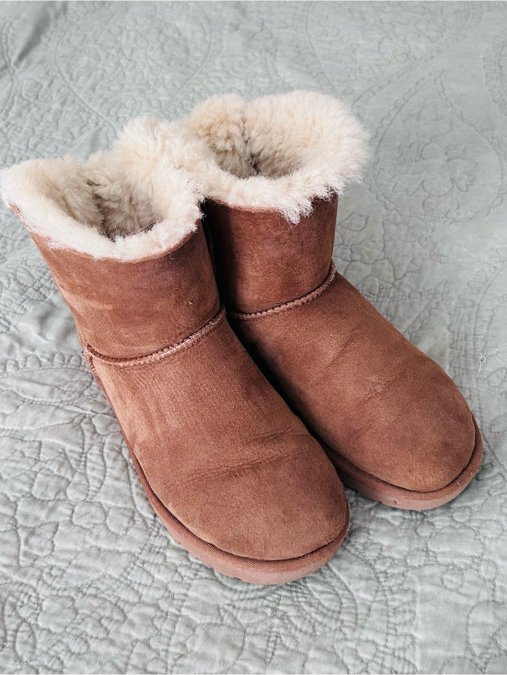 Women’s Chestnut Bailey Bow Uggs